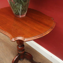 Load image into Gallery viewer, Antique English Mahogany Wine or Lamp Table with Pedestal Base and Tri-Leg Design. B12360.
