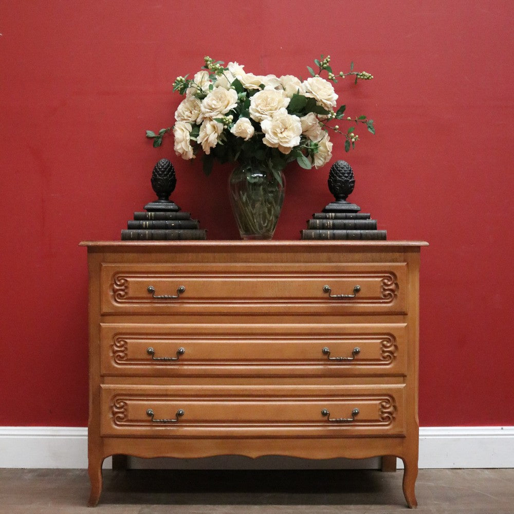 Vintage French Chest of Drawer or Three Drawer Hall Cabinet or Cupboard Chest. B12196