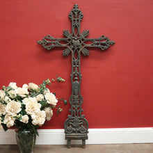 Load image into Gallery viewer, Antique French Cross, Sacred Heart Crucifix, Wrought Iron Cross, Marker. B12147
