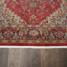 Load image into Gallery viewer, Vintage Floor Rug - Made in Turkey - Antique-Style, Beautiful Colours and Condition. B12197
