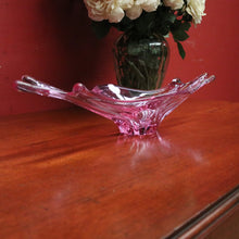 Load image into Gallery viewer, Mid-Century Val St Lambert &quot;Splash&quot; Vase - Art Glass Vase in Purple Tones. B12229
