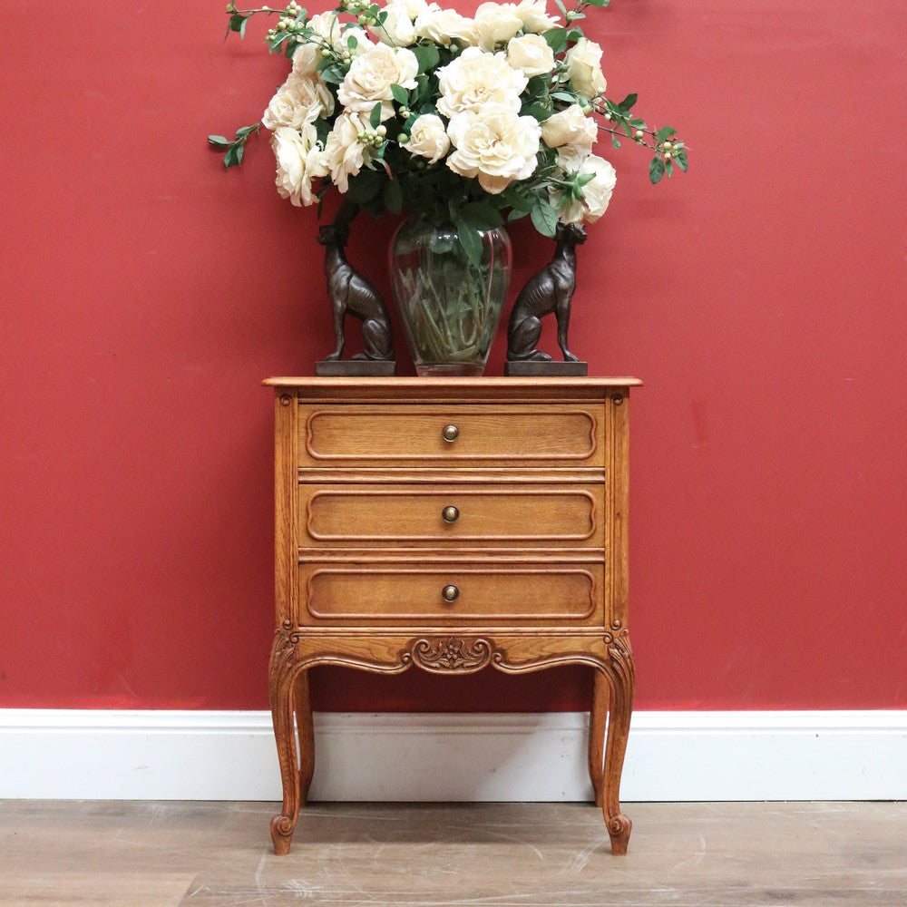 Vintage French Chest of Drawers, Lamp Table or French Oak Bedside Table Chest B10952